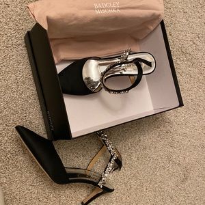 Satin Badgley Mischka black heels